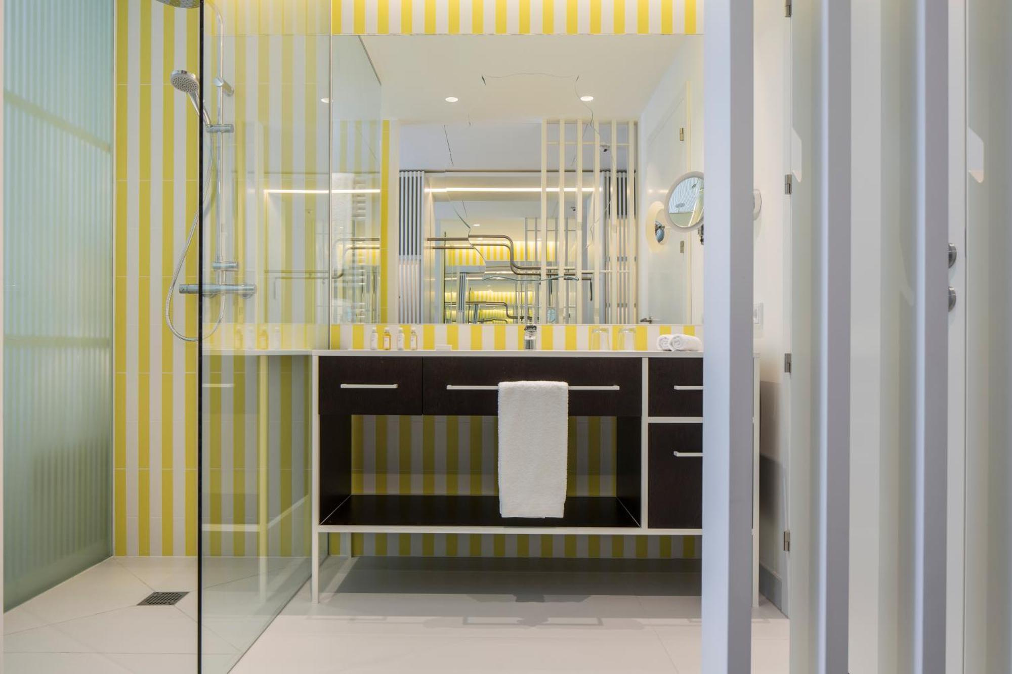 Superior Room with Balcony and Lateral Sea View,1209734956:JPEG